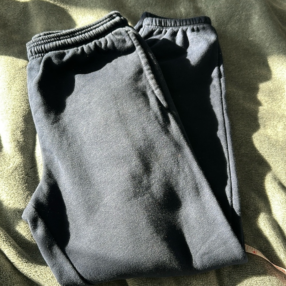 💰BOGO, 1 EQUAL OR LESSER PRICE💰 Gap Kids Soft Pull-On Joggers, Navy